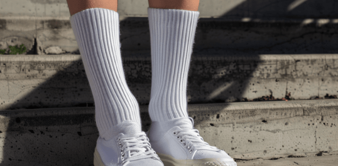 The Comprehensive Guide to Stretchy Socks & The Top 10 Stretchy Socks of 2024