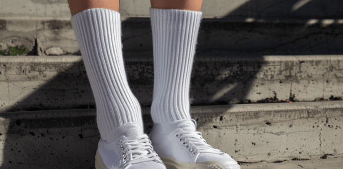 The Comprehensive Guide to Stretchy Socks & The Top 10 Stretchy Socks of 2025
