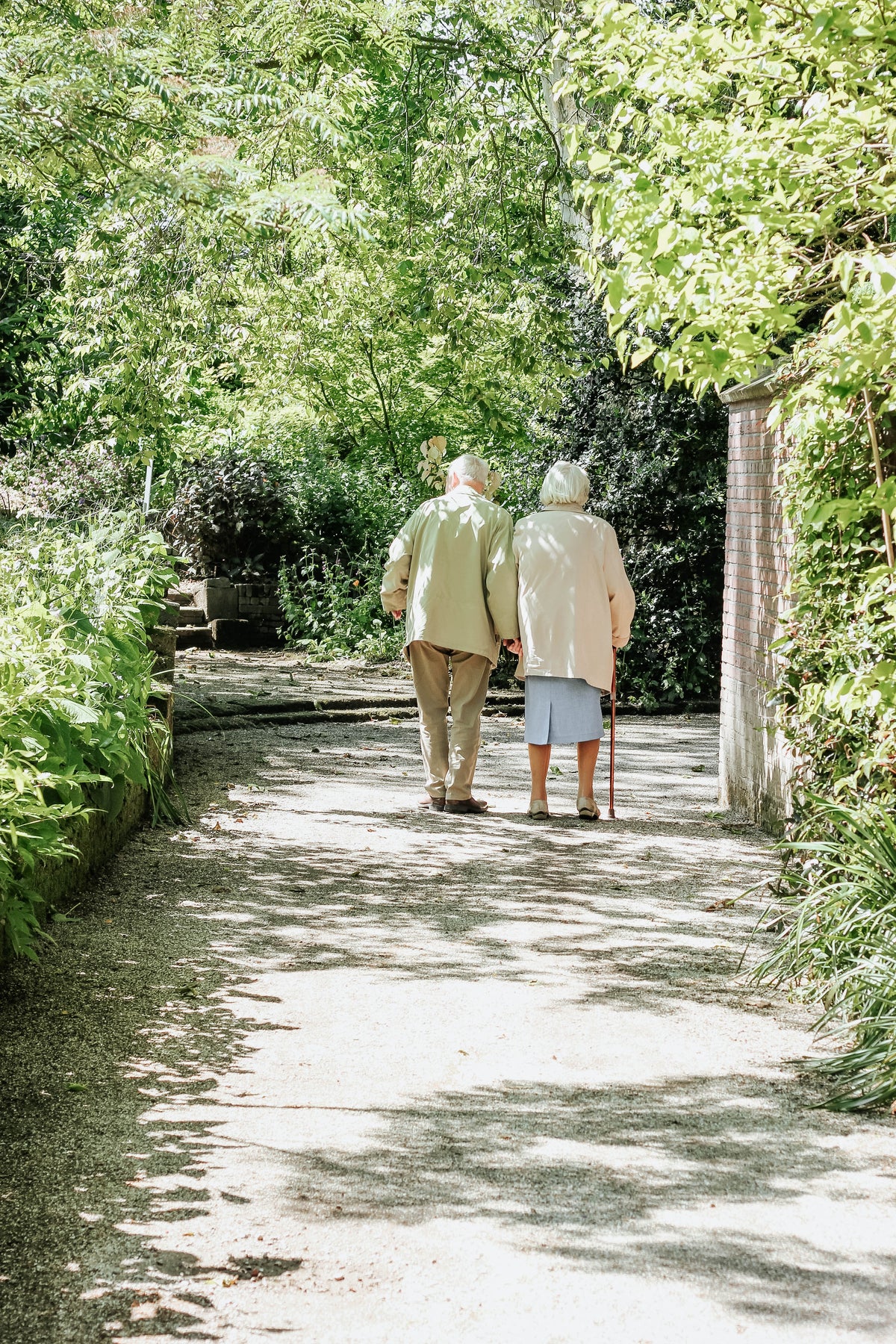 Best socks for elderly with swollen feet
