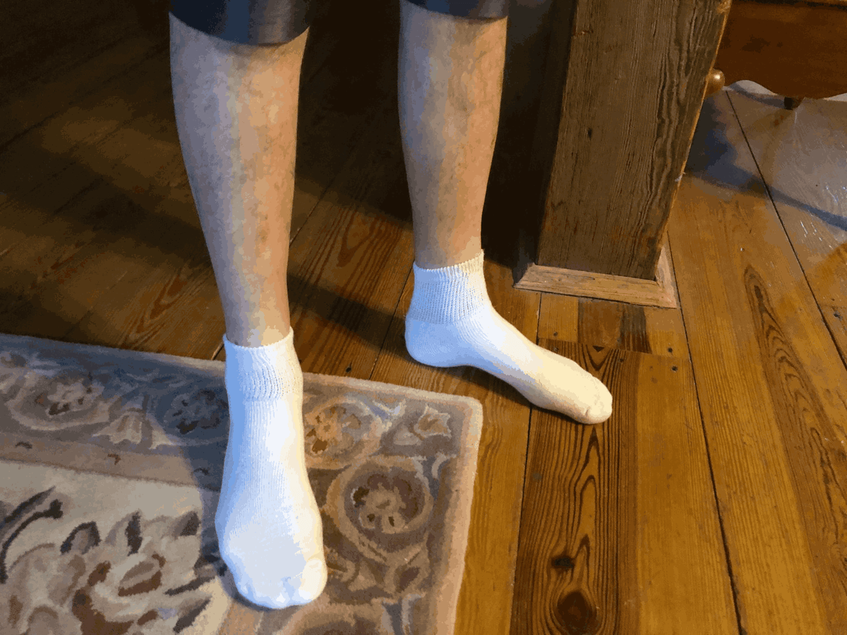 Women's Diabetic Ankle Socks — cushioned sole for foot protection